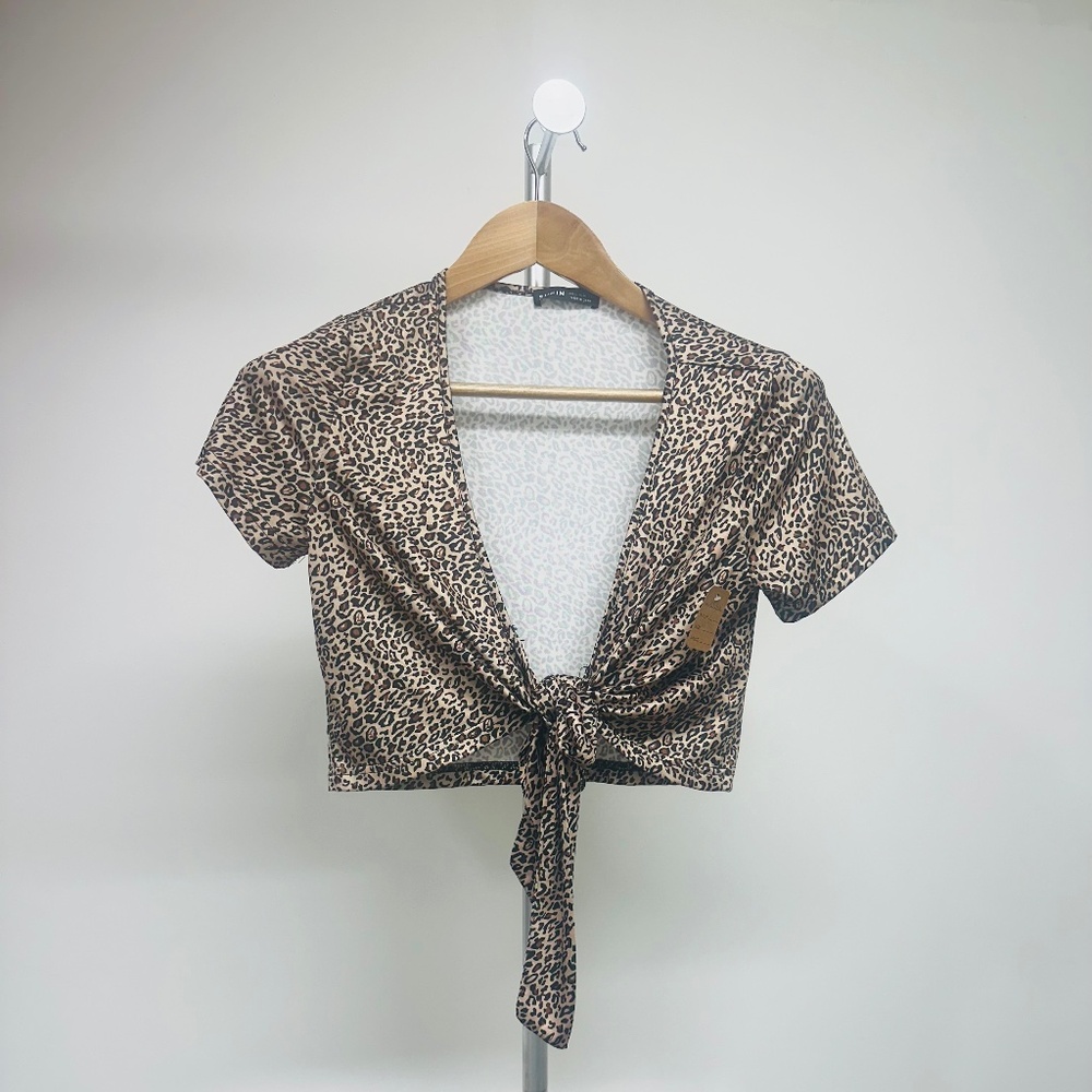 TIE CROP TOP